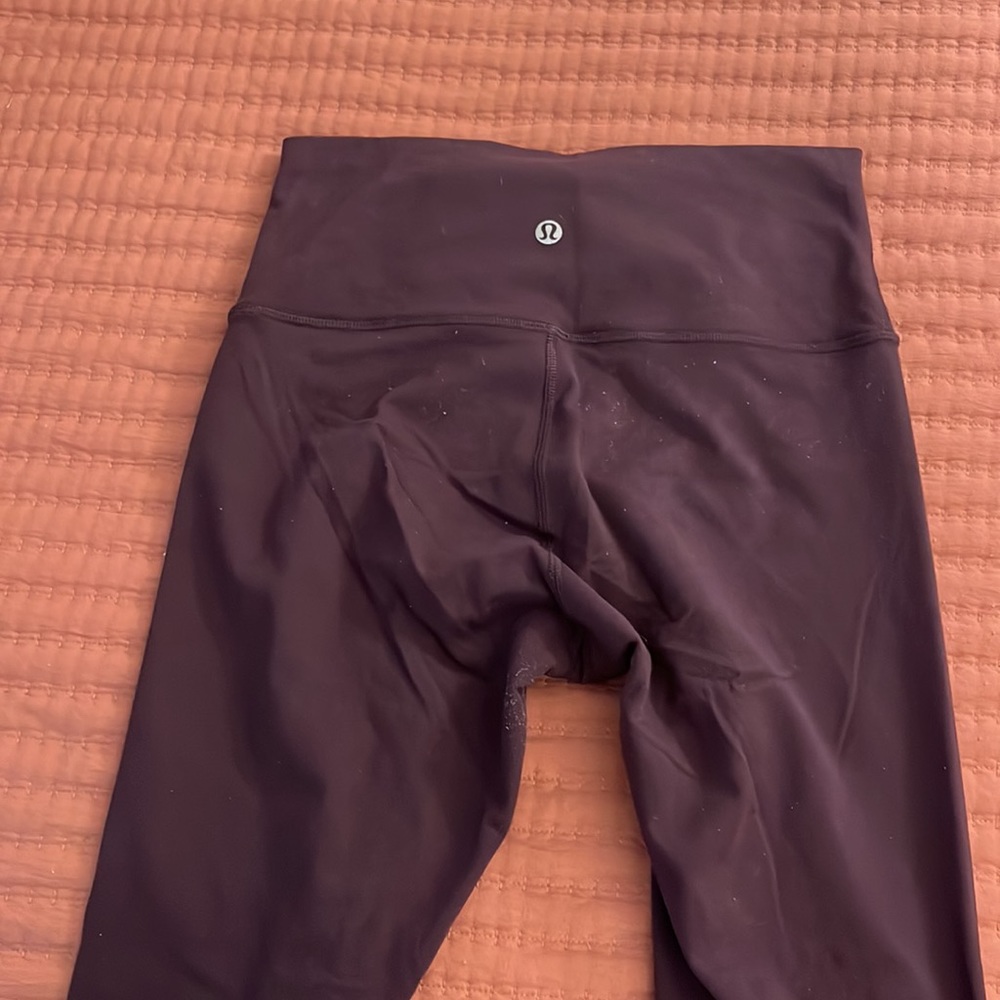 Maroon Lulu Lemon Wunder Under Cropped 25” Leggings